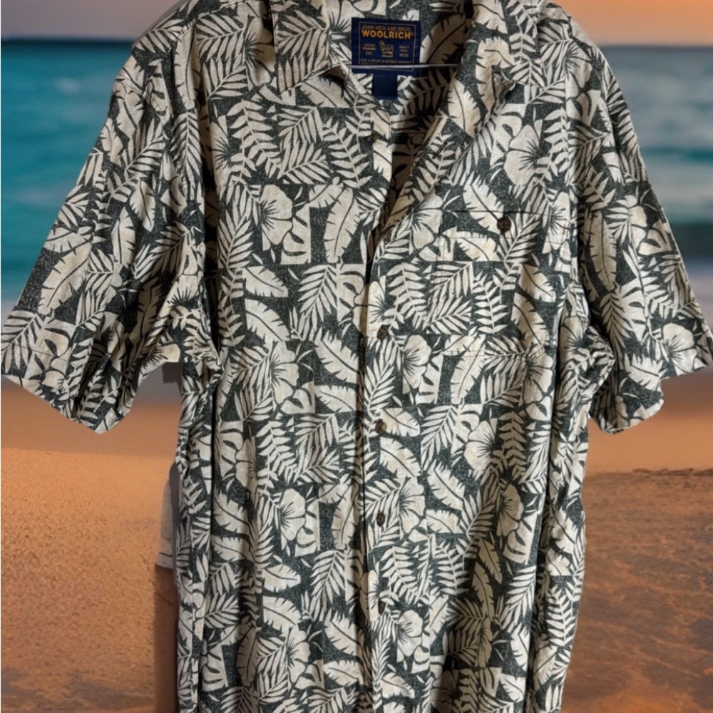 Woolrich John Rich & Bros  L Shirt Beige & Green  Tropical Linen Shirt 50 X 34”